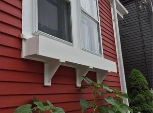 16 Thames St, Newport, RI 02840