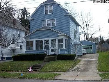 627 Dickson Ave photo 1
