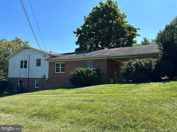 4th image of 1509 Caroline St