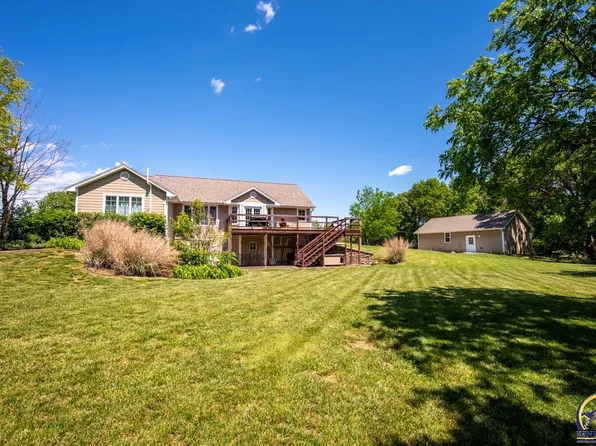 814 Romine Rdg, Osage City, KS 66523
