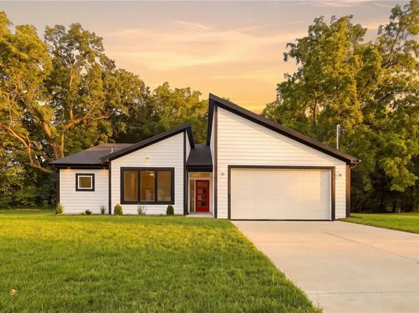 5705 Tauromee Ave, Kansas City, KS 66102