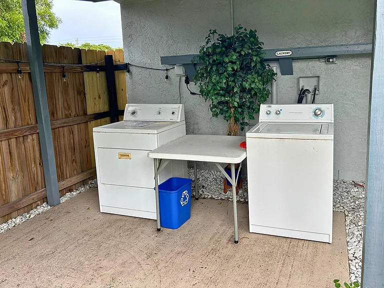910 E Coast Ave #2 — Photo 9