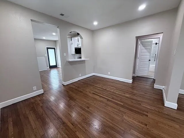 2 bed, 2.0 bath, 1234 sqft, $2,375 — Photo 4