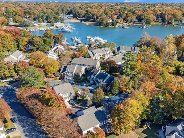 100 Bluff Ter, Newport News, VA 23602