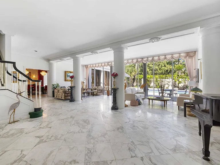 1048 S Ocean Blvd — Photo 11