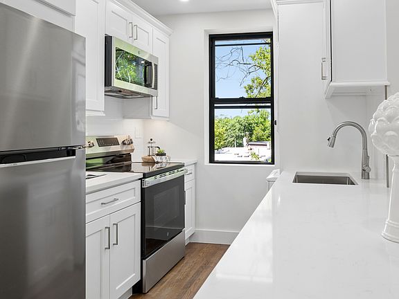 4th image of 214 5th Ave APT 14