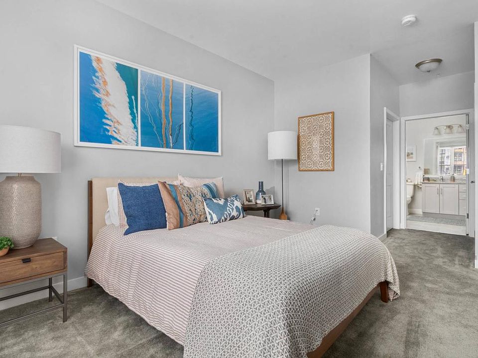 Traders Row 45 Traders Way Salem MA Zillow