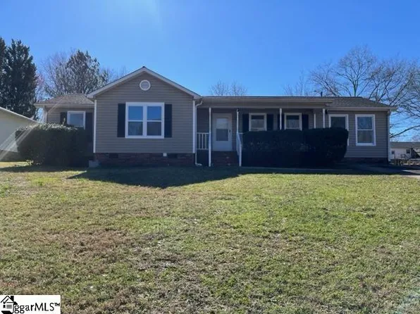 152 Poplar Creek Dr, Spartanburg, SC 29303