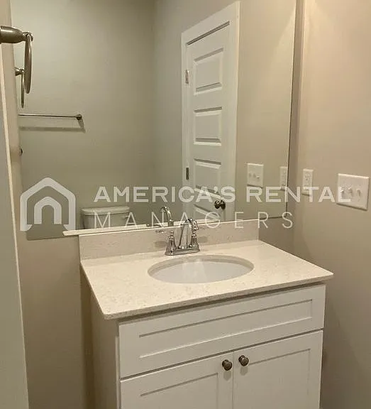 156 Wisconsin Ave — Photo 10
