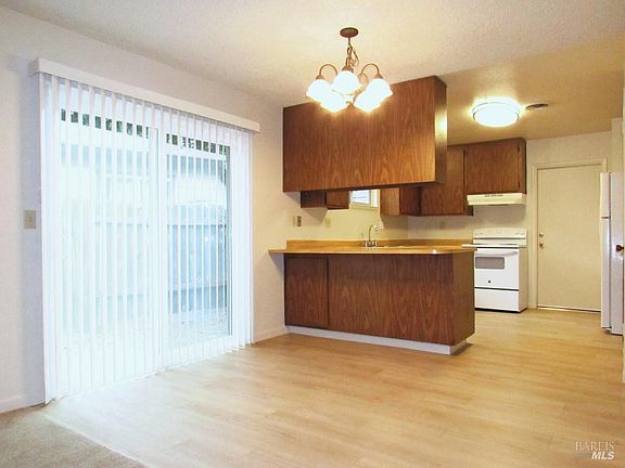 5th image of 344 - 340 El Rio Court