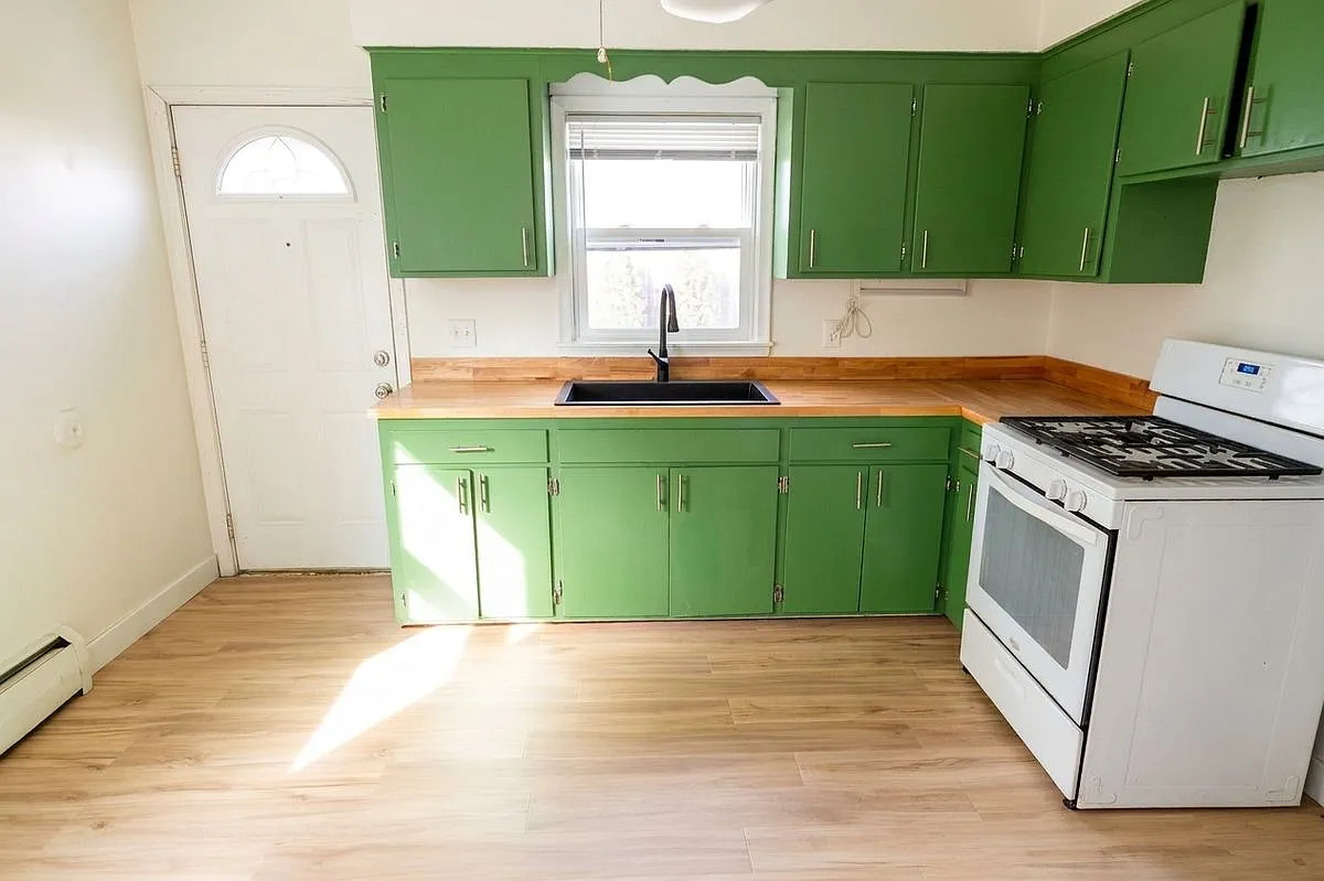 2 bed, 1.5 bath, 1200 sqft, $1,795 — Photo 4