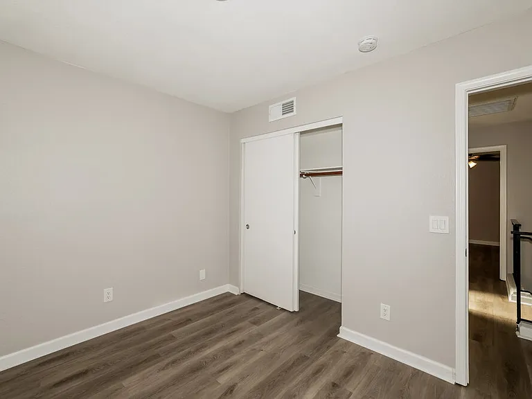 8737 W Bluefield Ave — Photo 13