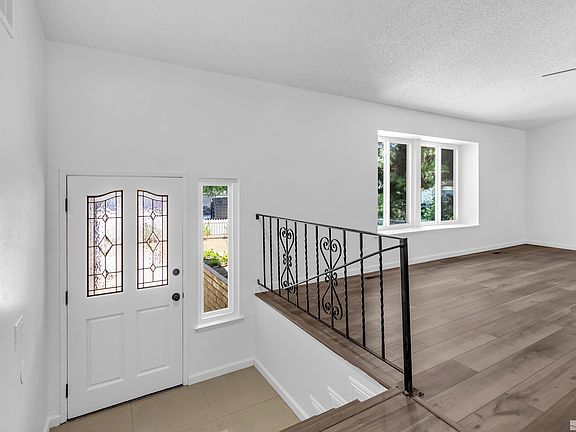 5th image of 3233 Bunker Hill Ln