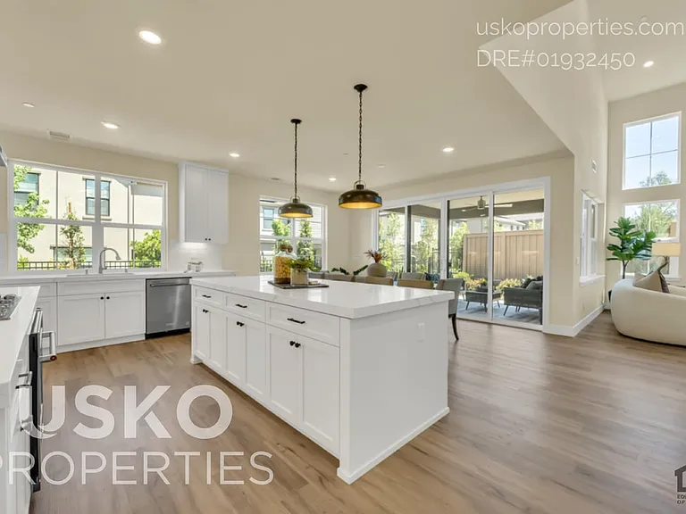 7095 Soleil Way — Photo 19