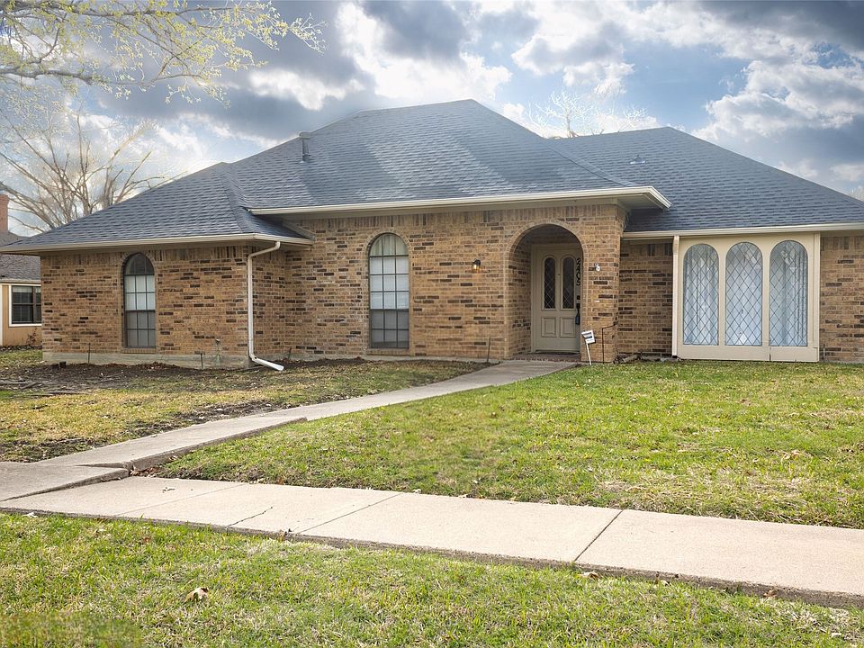 1st image of 2405 Country Valley Rd