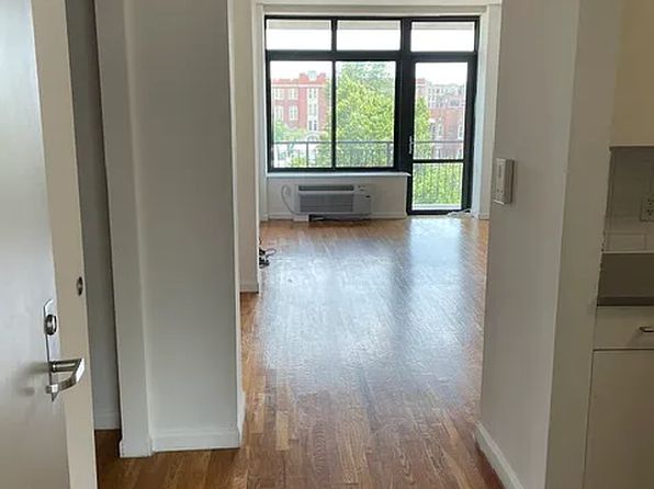 3210 Riverdale Ave APT 6B