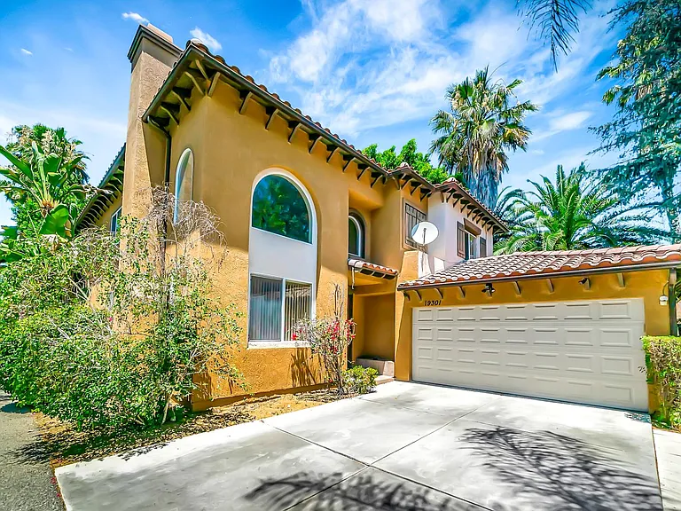 19301 Lavi Ct — Photo 31