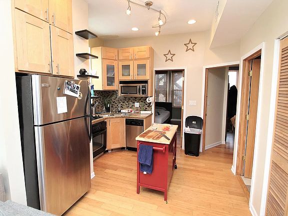 5th image of 2222 W Taylor St APT 3R
