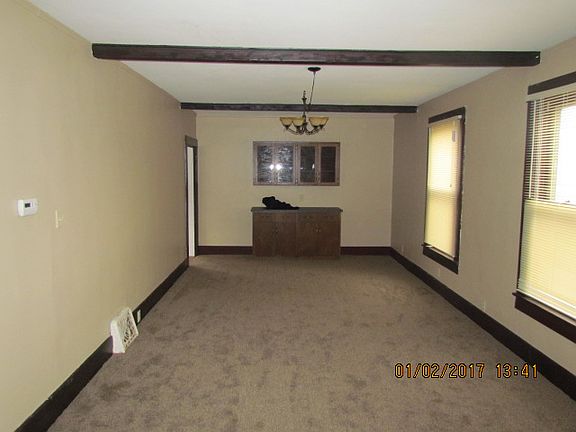 4th image of 813 Crawford St