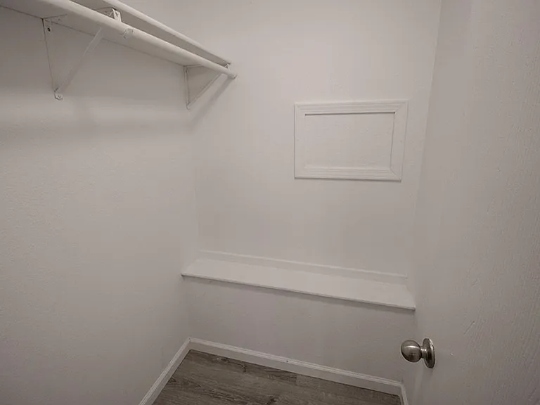 1405 Greensboro Dr — Photo 23
