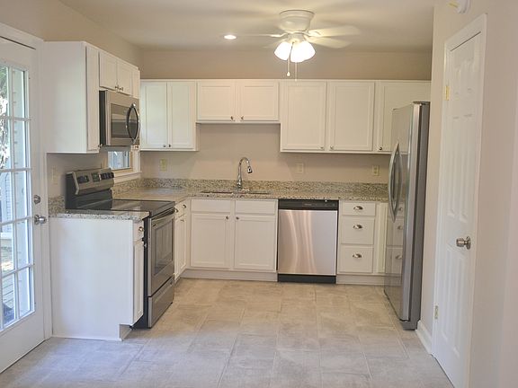 4th image of 2708 Southview Dr