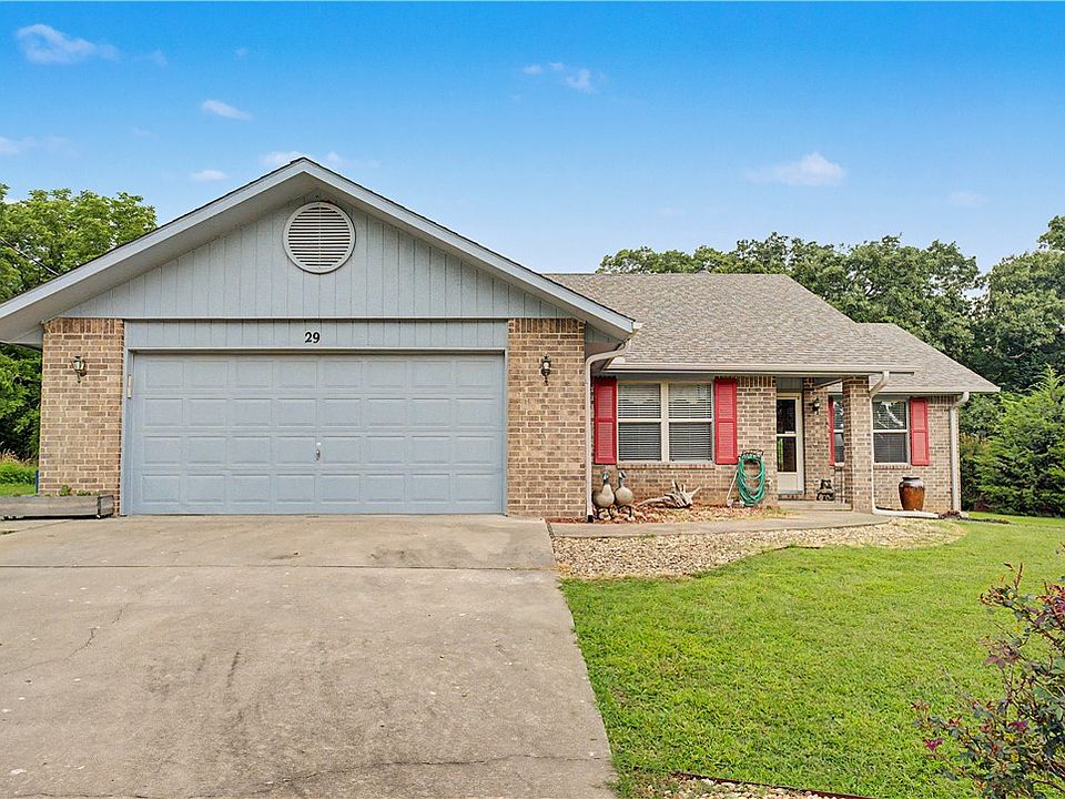1st image of 29 Hebrides Ln