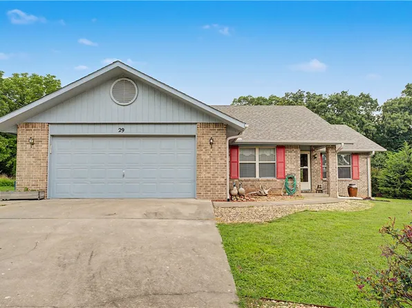 29 Hebrides Ln, Bella Vista, AR 72715