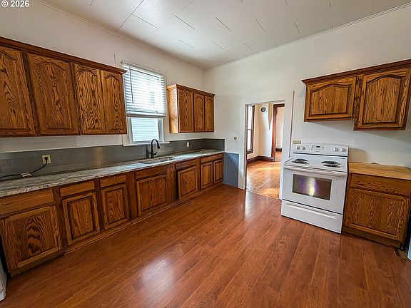 5th image of 1609 6th St