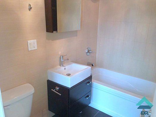 2nd image of 979 Willoughby Ave APT 01B