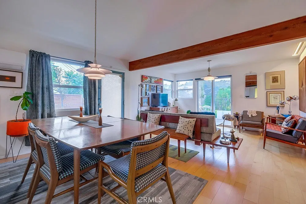 2 bed, 1261 sqft, $4,695 — Photo 3