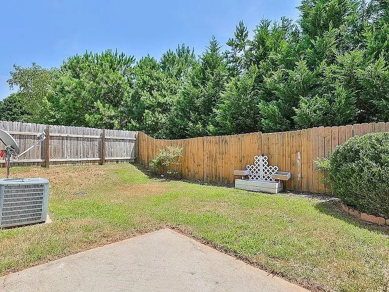 2295 Lexington Ln — Photo 22