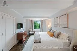 160 Central Park S #407 — Photo 2