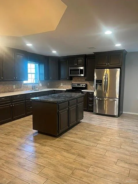 3 bed, 2.0 bath, 1525 sqft, $1,700 — Photo 4