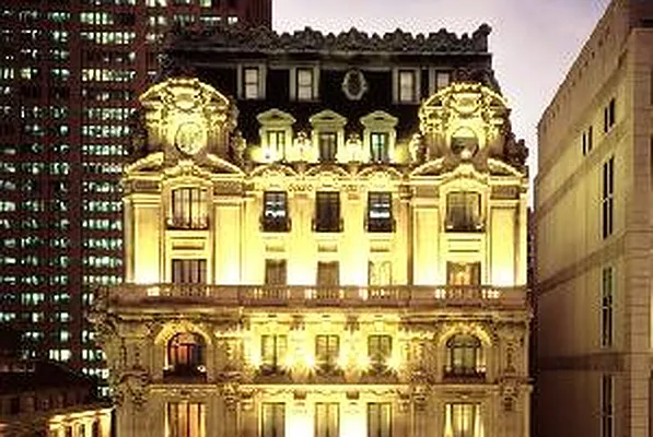 Sold by Corcoran | media 21