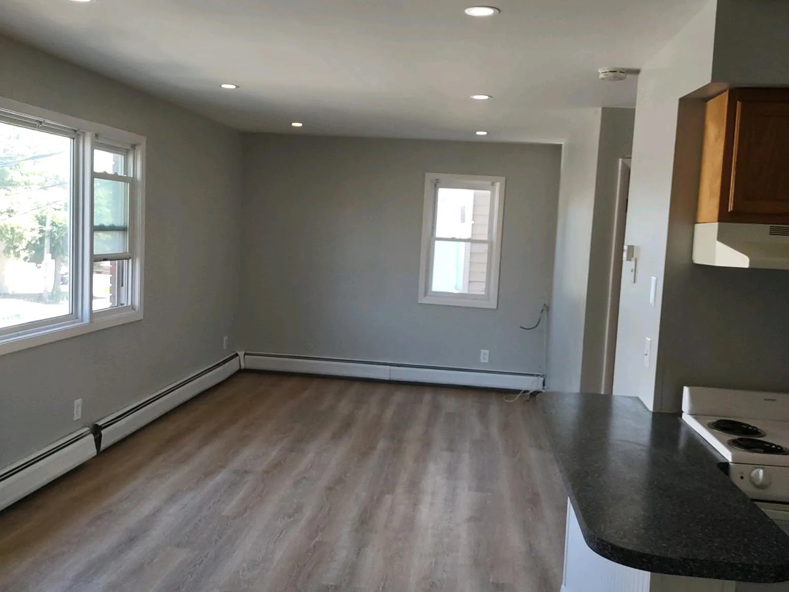 2 bed, 800 sqft, $1,550 — Photo 3