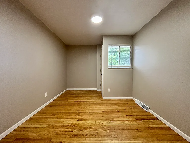 1105 Catalpa Cir — Photo 20