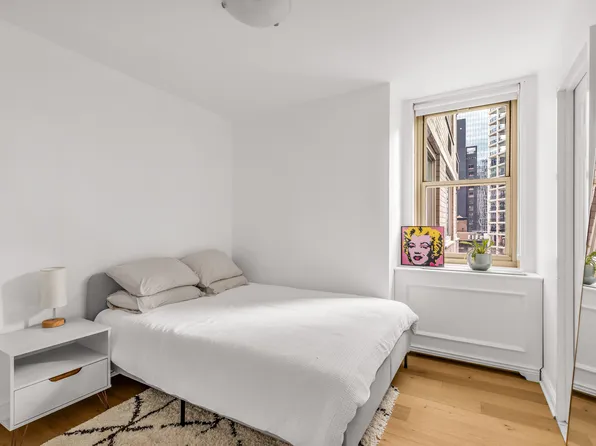 30 West 63rd Street image 5 of 7