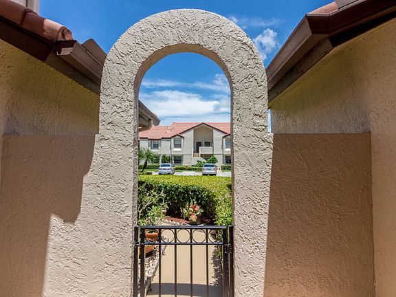 4th image of 6009 Parkwalk Dr #1113