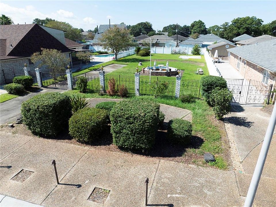 1st image of 4412 N Turnbull Dr