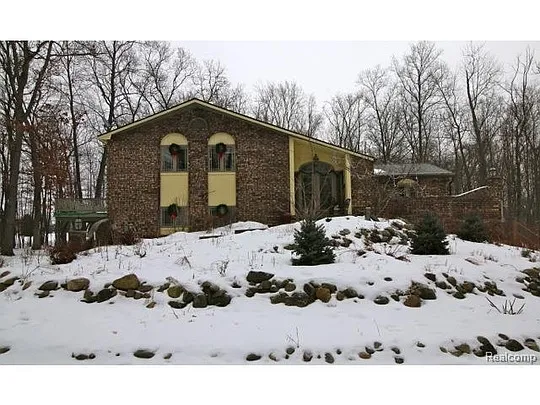 1662 Marquis Ln photo 1