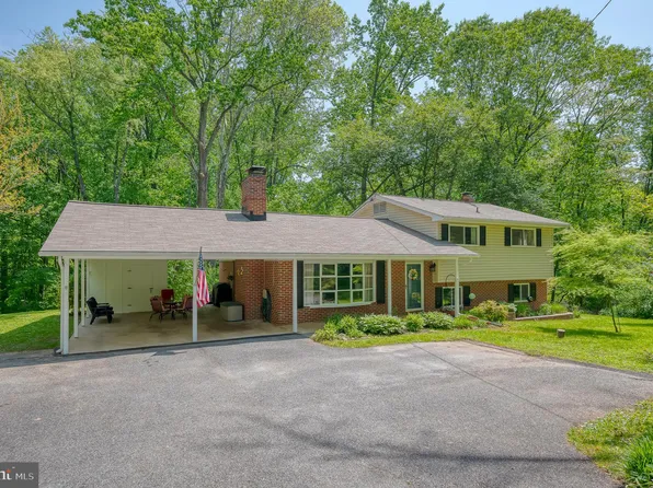 3911 Longmoor Cir, Phoenix, MD 21131