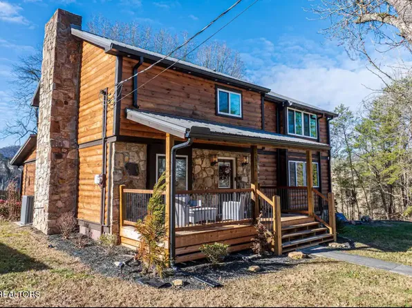 3736 Dollys Dr, Sevierville, TN 37876