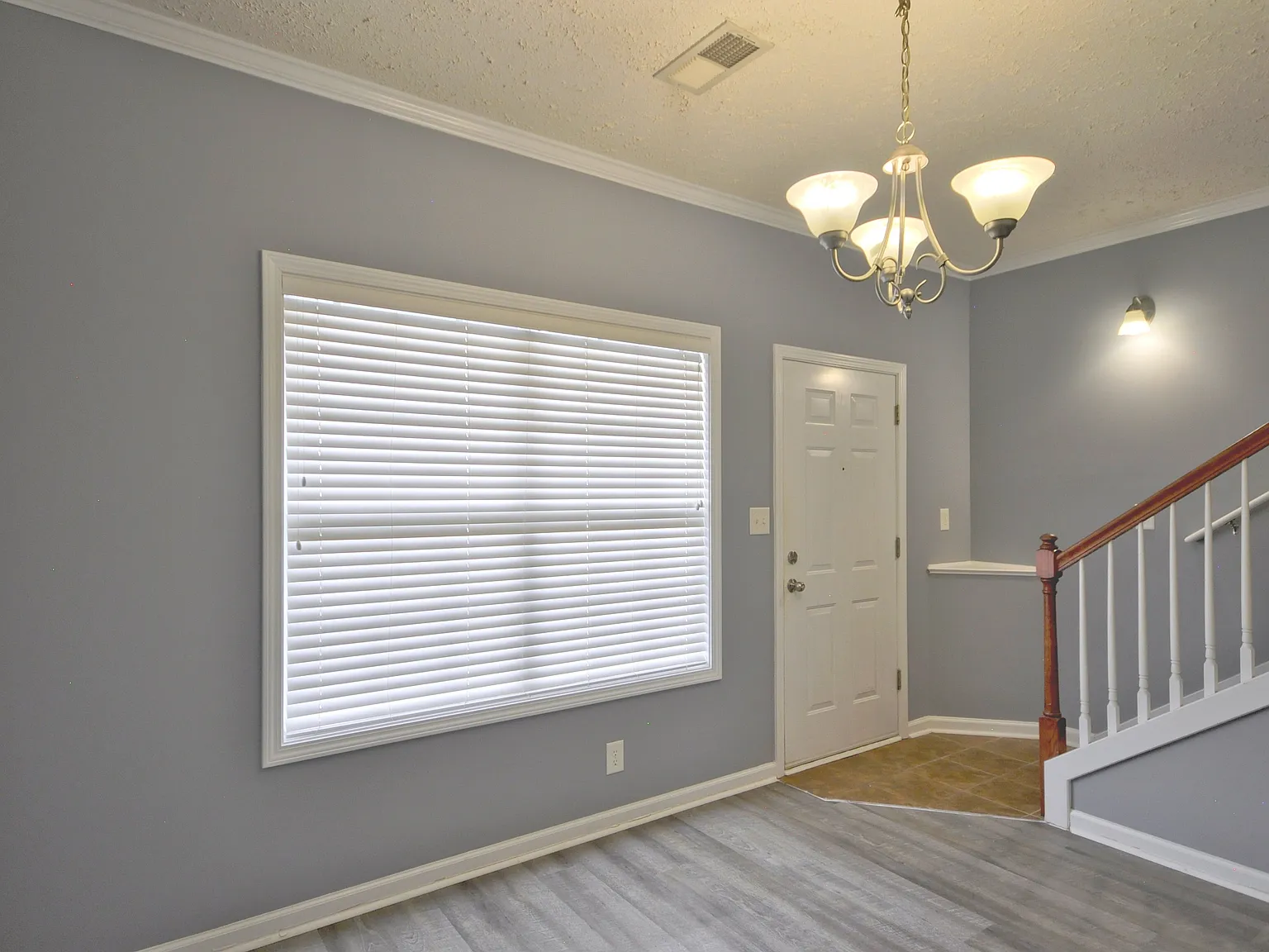 2 bed, 2.5 bath, 1324 sqft, $1,275 — Photo 3