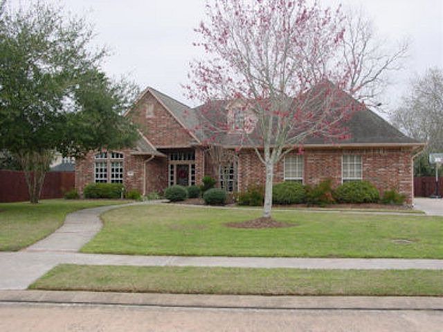 1st image of 102 Jackson Oaks Dr