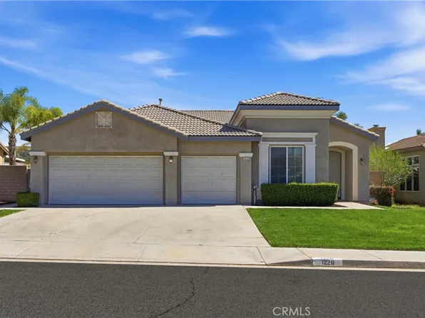 1228 Foothill Dr, Banning, CA 92220