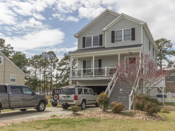 17 Freeman Dr, Poquoson, VA 23662