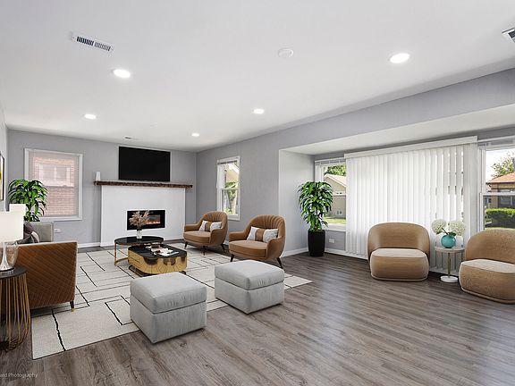 5th image of 353 W 15th Pl