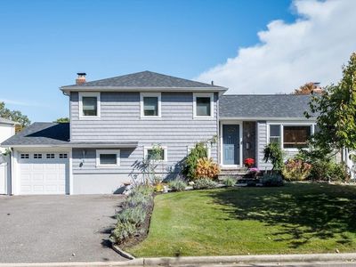 104 West Drive, Massapequa, NY, 11758