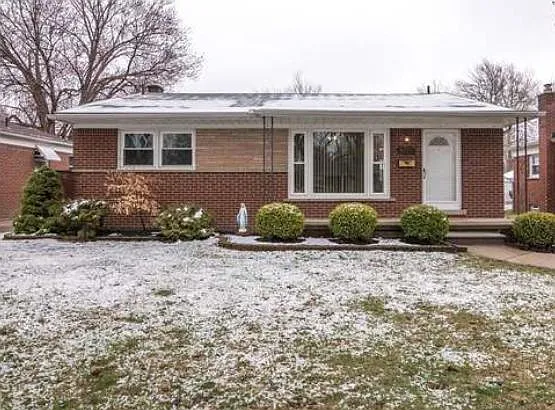 8545 Berwyn St — Photo 1