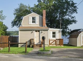 57 Lake St, Halifax, MA 02338
